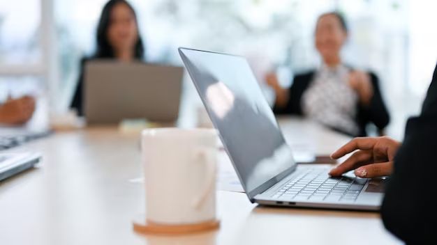 Erste Sofortmaßnahme aus PEP 2030: Digitaler Kompetenz-Check an den Start gegangen